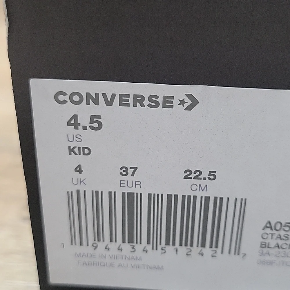 Converse High Top Brand new.